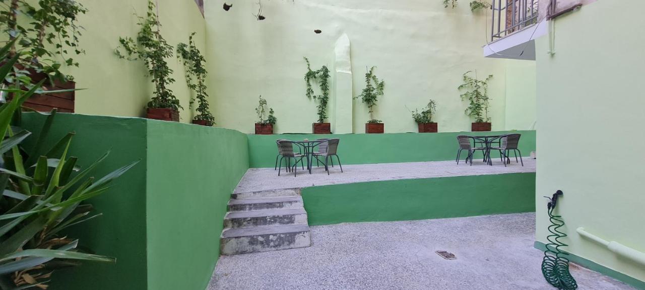 אתונה Cozy Apartment With Garden Near Town Center, Fully Renovated. מראה חיצוני תמונה